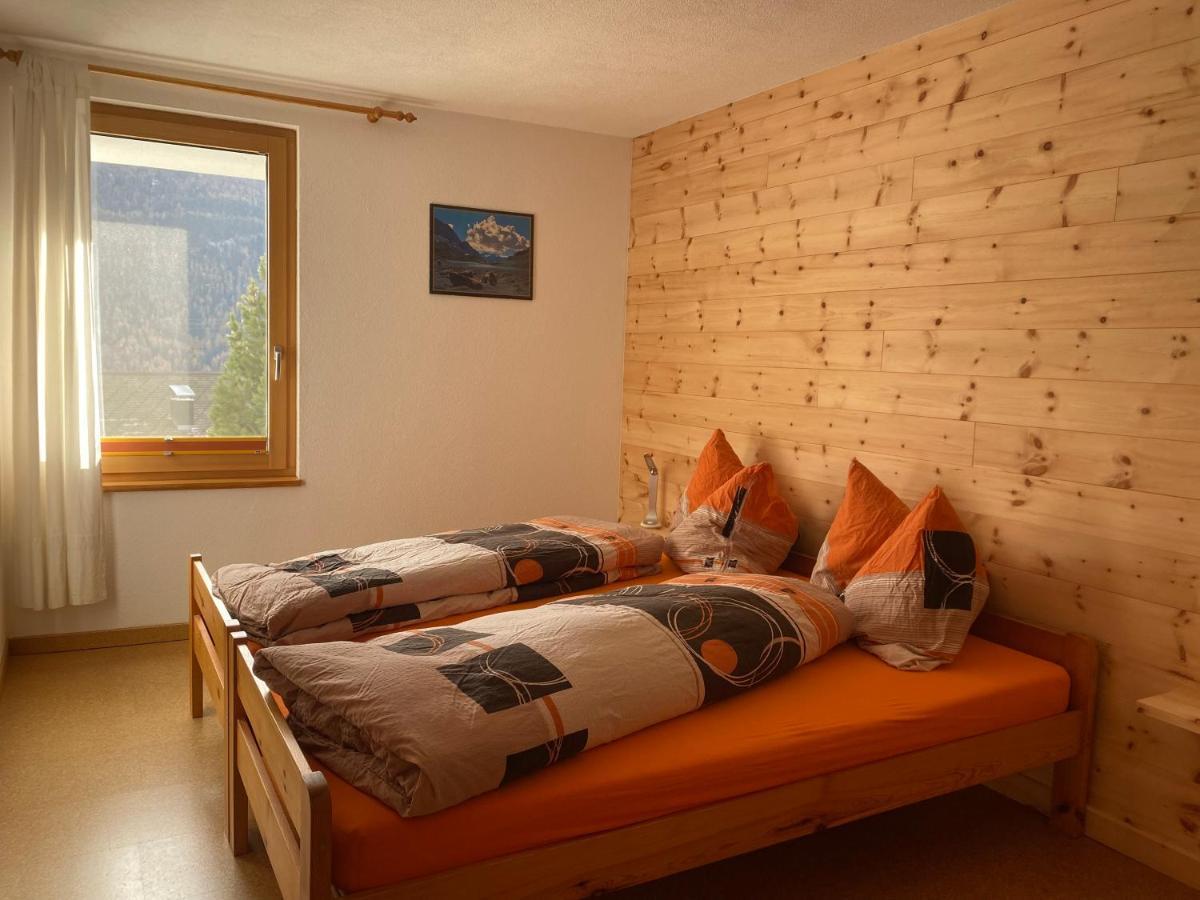 Ferienwohnung In Tschlin Mit Panoramablick エクステリア 写真
