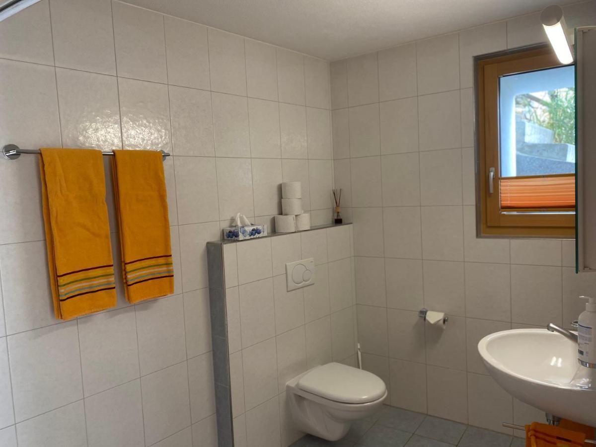 Ferienwohnung In Tschlin Mit Panoramablick エクステリア 写真